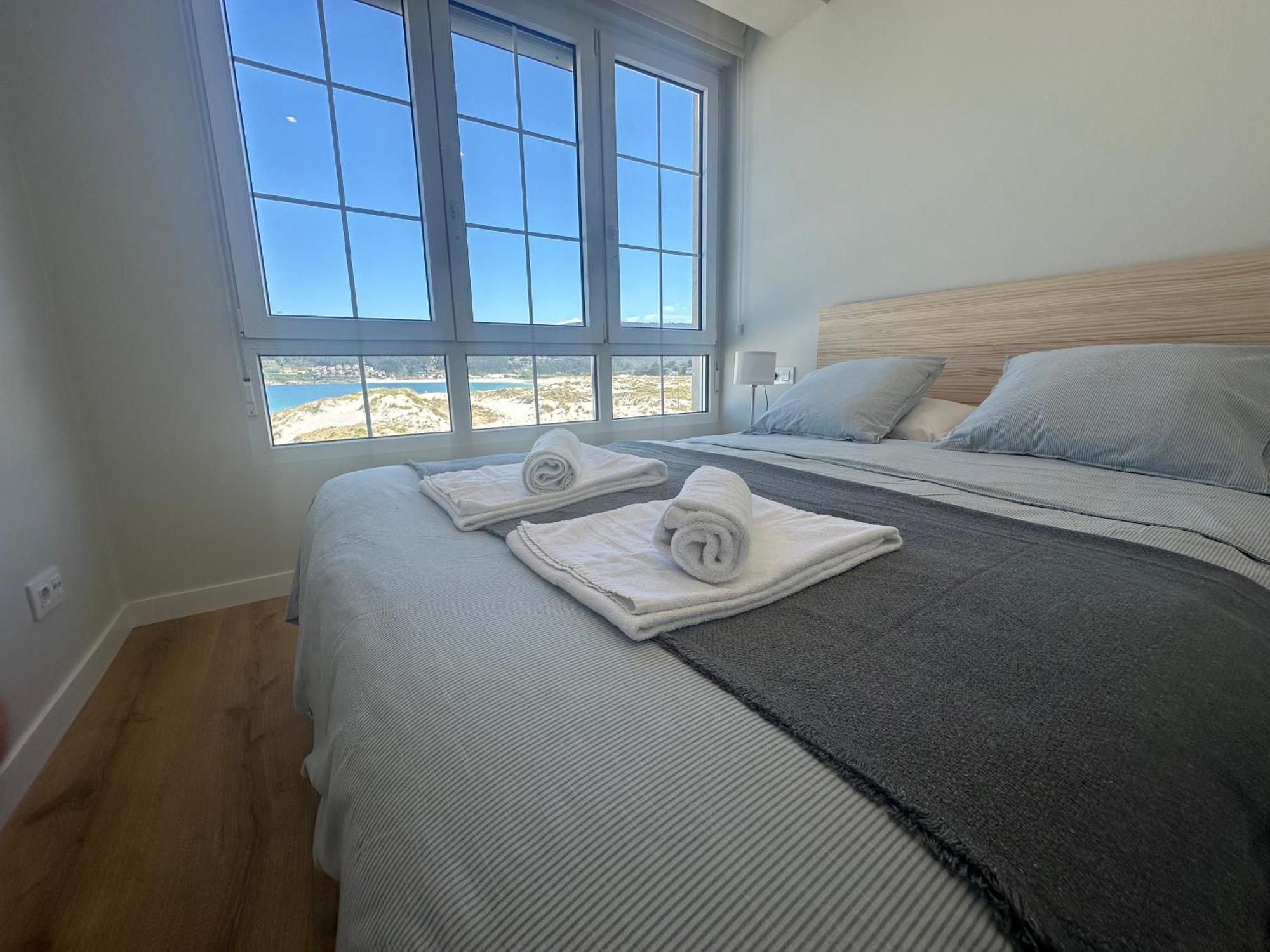 A Terraza Pequena By Oktheway Apartment Laxe Luaran gambar