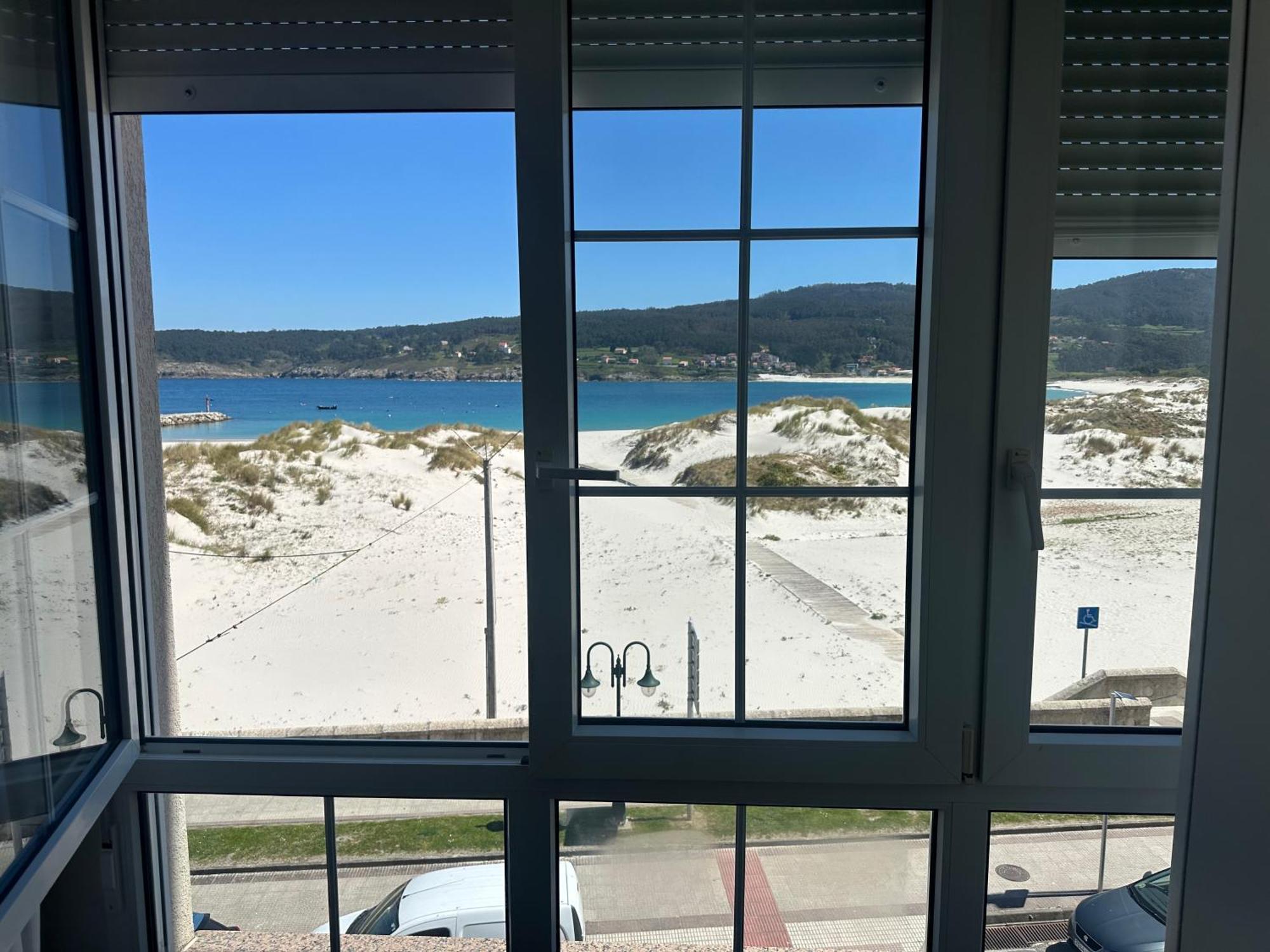 A Terraza Pequena By Oktheway Apartment Laxe Luaran gambar